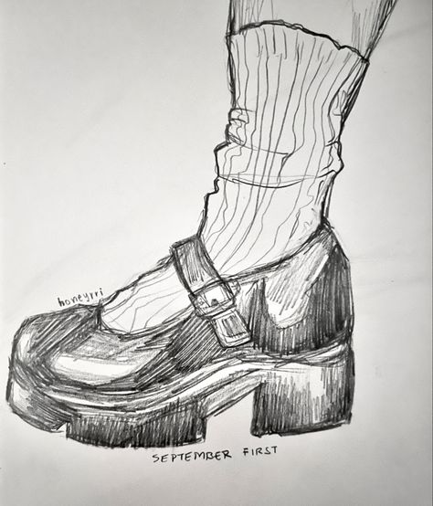 Easy Way To Draw A Person, Cute Shoe Drawings, Art Sketches Shoes, Art Tools Drawing Sketch, Sketchbook Reference Photos, Semi Art Style, Pencil Drawings Still Life, Art Shoes Drawing, Sketchbook Ideas Drawings Pencil