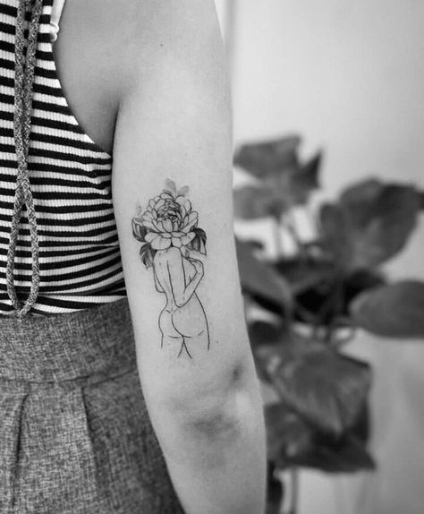 Flower head girl tat.♥ Woman Silhouette Tattoo Flower, Lady With Flower Head Tattoo, Body With Flower Head Tattoo, Head With Flowers Tattoo, Woman Silhouette Tattoo, Flower Head Tattoo, Silhouette Tattoo, Flower Woman, Shape Tattoo