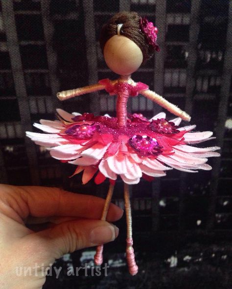 Diy Sugarplum Fairy Ornaments, Sugar Plum Fairy Christmas Costume, Sugar Plum Fairy Christmas Tree, Sugar Plum Fairy Christmas, Spool Dolls, Plum Christmas, Nutcracker Christmas Party, Fairy Wreath, Clothespin Crafts Christmas