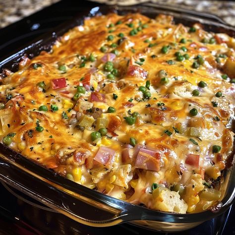 Farmer's Casserole Recipe, Farmers Casserole Recipe, Farmer's Casserole, Farmer Sausage, Potatoes And Ham, Farmers Casserole, Easy Fast Dinner Recipes, Baked Potato Slices, Hashbrown Breakfast Casserole