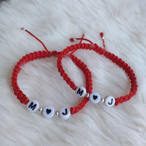 Couples Bracelets Ideas, Cute Bracelet For Boyfriend, Cute Bracelets For Boyfriend, Bracelets For Your Boyfriend, Cute Diy Bracelets For Boyfriend, Bead Bracelets For Boyfriend, Matching Bracelet Ideas For Couples, Diy Bracelet For Boyfriend, Beaded Bracelets For Boyfriend