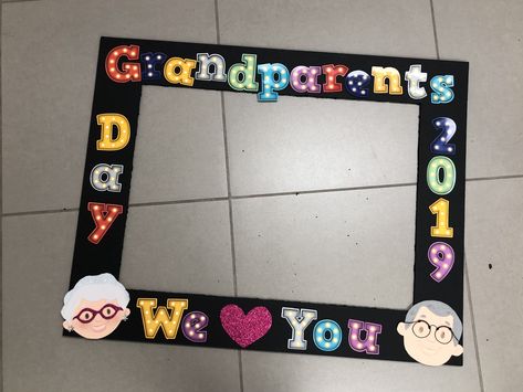 Grandparents’ Day selfie photo frame Grandparents Day Backdrop Ideas, Grandparents Day Photobooth, Grandparents Day School Decoration Ideas, Grandparents Decorations For School, Grandparents Day Food Ideas, Grandparents Day Decorations, Grandparents Day Picture Ideas, Grandparents Day Decoration Ideas, Grandparents Day Board Decoration