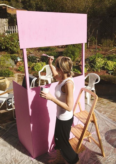 Homemade Photo Booth, Funny Photo Booth, Booth Diy, Fete Ideas, Diy Carnival, Valentine's Day Party, Diy Photo Booth, Wedding Kiss, Kissing Booth