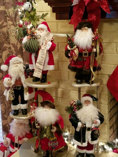 Santa Claus Christmas Decor, Santa Claus Display Ideas, Santa Display Ideas, Santa Collection Display Ideas, Santa Figurines Display, Mrs Claus Figurines, Santa Claus Figurines Home Decor, Santa Claus Decorations, Santa Claus Doll