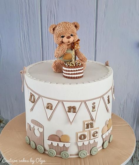 Teddy Bear Birthday Cake, Vom Avea Un Copil, Boys 1st Birthday Cake, Baby Boy Birthday Cake, Baby Monkeys, Baby First Birthday Cake, Teddy Bear Theme, Teddy Bear Cakes, Couture Cakes