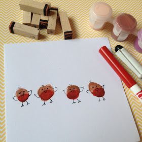 my two girls: Red Robin Christmas Cards Finger Print Christmas, Handprint Christmas Cards, Arts And Crafts For Kids Toddlers, Making Christmas Cards, Funny Xmas Cards, Red Robins, Robin Christmas, Handprint Christmas, Cute Christmas Cards