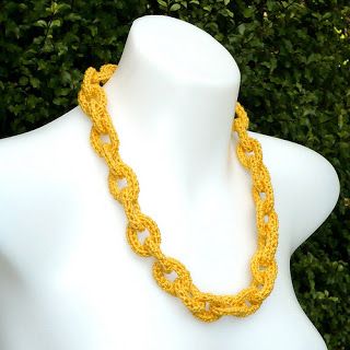 Crochet Chain Link, Crochet Necklace Pattern, Crochet Chain, Necklace Tutorial, Necklace Patterns, Cotton Crochet, Fabric Jewelry, Crochet Techniques, Crochet Accessories