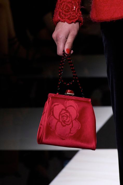 Giorgio Armani Prive Fall 2023 Couture Fashion Show Details | The Impression Fall 2023 Couture, Edgy Bags, 2023 Couture, Embroidery Bags, Armani Prive, Fall 2023, Couture Fashion, Giorgio Armani, Fashion Show