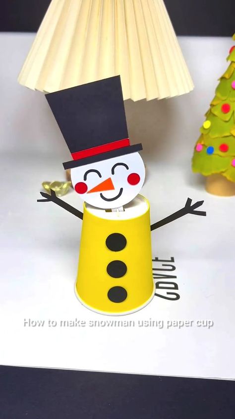 Paper Cup Snowman Crafts, Snow People Crafts For Kids, Snow Man Paper Crafts, Paper Cup Santa Craft, Snowman Snow Globe Craft Kids, Winterfest Ideas, Kids R Us, Us School, Diy Crafts For Kids Easy