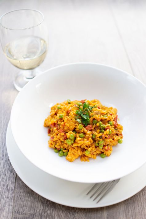 Jamie Oliver Chicken And Chorizo Risotto - Jamie Oliver Dishes Chicken And Chorizo Risotto, Chorizo Risotto, Jamie Oliver Chicken, Jaime Oliver, Chicken And Chorizo, Chicken Risotto, Chicken Chorizo, Risotto Rice, Risotto Recipe