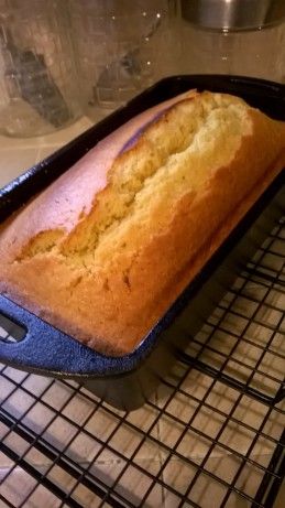 Cornbread Loaf Recipe - Deep-fried.Food.com Cornbread Loaf, Coconut Bread Recipe, Cornbread Cake, Fruit Salad Easy, Sweet Cornbread, Lemon Loaf, Corn Cakes, Easy Eat, Fry Bread