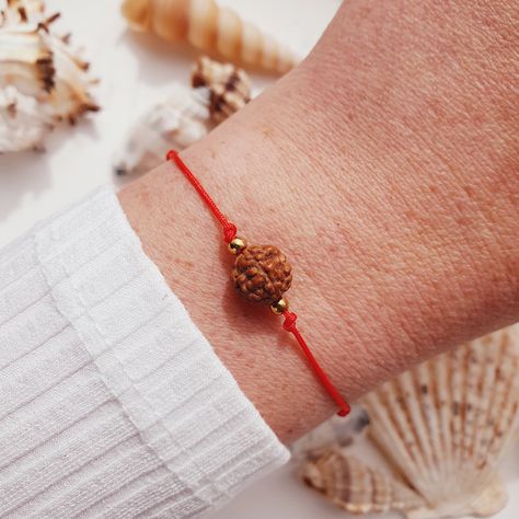 Rudraksha Jewelry For Women Simple, Rudraksh Breslet For Man, Rudraksh Bracelet For Women, Rudraksh Rakhi, 1 Mukhi Rudraksha Pendent, Rudraksha Bracelet, Rudraksha Beads, Bangles Jewelry Designs, Arm Party