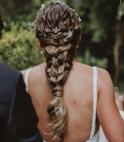 1800s Gown, Short Hair Blowout, Bridal Braids, Wedding Braids, Bridal Hair Inspiration, Wedding Hairstyles Bride, Bridal Hair Updo, Elegant Wedding Hair, Hair Tutorials For Medium Hair