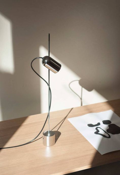 Industrial Lighting Design, Bedside Reading Lamps, Desk Lamp Design, Barcelona Design, Modern Desk Lamp, Black Lamp, Mini Table Lamps, Work Lamp, Mini Lamp