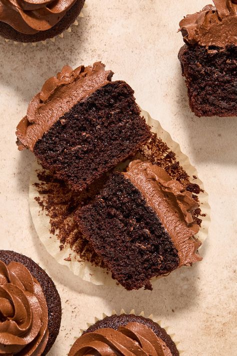 These gluten-free Almond Flour Chocolate Cupcakes are perfectly moist, rich and fluffy with a decadent homemade chocolate peanut butter frosting swirled on top! Almond Flour Cupcakes, Almond Flour Cupcakes Vanilla, Almond Flour Chocolate Cupcakes, Keto Chocolate Muffins Almond Flour, Rich Chocolate Cupcake Recipe, Chocolate Peanut Butter Frosting, Chocolate Cupcakes With Espresso Powder, Chocolate Ice Cream, Chocolate Cupcakes