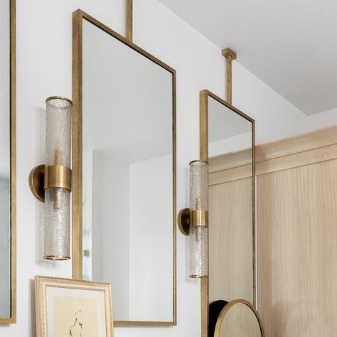 Andrea West Design on Instagram: "Starting this new week and new month off with major glam vibes from our #HighlandHouse project’s primary bathroom! 💅🏼✨ Luxury meets chic in every corner. 

Design: @andreawestdesign 
Photo: @meaganlarsen 

#interiordesign #interiordesigner #homeinspo #homedesign #homedecor #designer #luxuryhomes #luxurydesign #homesweethome #designinspo #home #trending #homeinspiration #hometransformation #howyouhome #creativehome #designinspo #bathroom #primarybathroom" Corner Design, Primary Bathroom, Highland Homes, Master Bedding, New Month, New Week, Creative Home, Design Inspo, Luxury Design