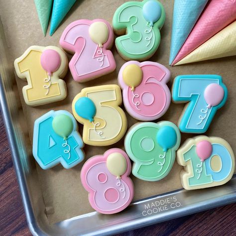 Candle Sugar Cookies, Be Taller, Balloon Cookies, Royal Iced Cookies, Cookies Theme, Sugar Cookie Royal Icing, Sugar Cookie Designs, Cookies For Kids