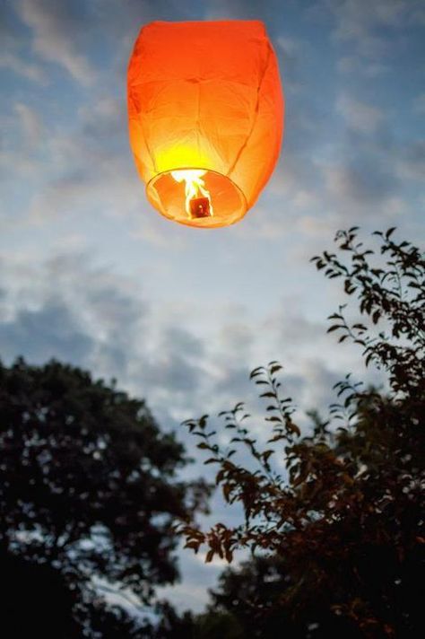 Fire Balloon Solstice Festival, Fire Balloon, Bright Pictures, Summer Solstice, Girls Weekend, Fire Engine, Paper Lamp, Wisconsin, Floating