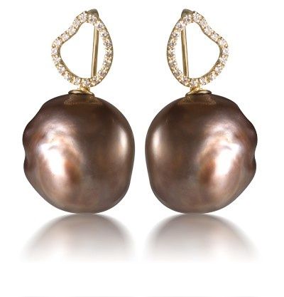 Yvel chocolate Pearl and Diamond earrings. Plus Icon, Pearl Diamond Earrings, Chocolate Pearls, Pearls Jewelry, Freshwater Pearl Jewelry, Chocolate Diamonds, Pearl And Diamond Earrings, Diamond Stud Earrings, Diamond Stud