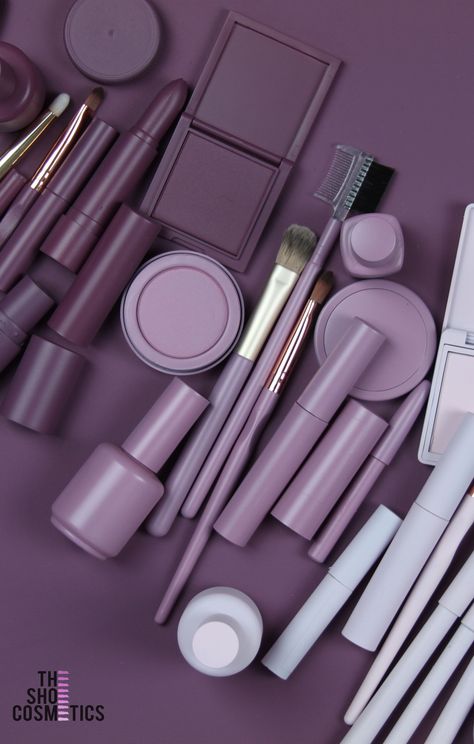 Ombre Makeup, Makeup Flatlay, Penyimpanan Makeup, Up Wallpaper, Violet Aesthetic, Daphne Blake, Purple Vibe, Yennefer Of Vengerberg, Lavender Aesthetic