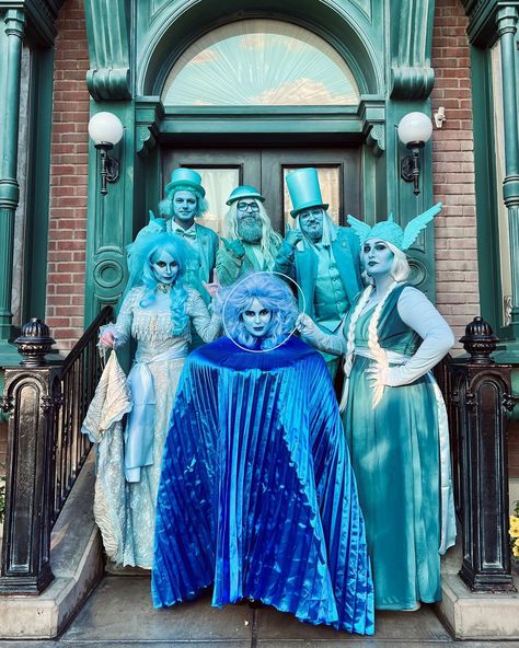 ALbertina D Norman | Oogie Boogie Bash 2022 was a blast 👻 thank you fam for doing this Haunted Mansion group costume with me 💙 🙌🏼. @joeysolis Hitchhiking ghost… | Instagram Oogie Boogie Bash, Hitchhiking Ghosts, Group Costumes, Oogie Boogie, Haunted Mansion, Mansion, Ghost, Instagram Photos, Photo And Video