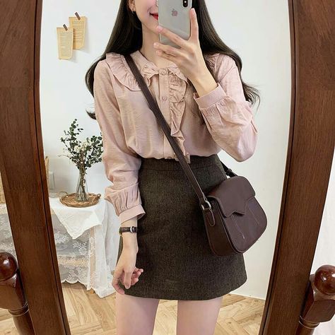 Dark Brown Clothes, Pink And Brown Outfit, Academia Blouse, Brown Clothes, Academia Outfits, Pu Leather Skirt, Outfit Korean, Brown Outfit, Pink And Brown