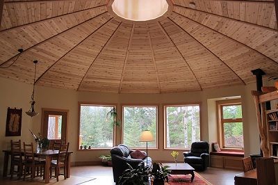 Prefabricated homes that can be infilled with straw bale Circular Homes, Prefab Home Kits, Round Homes, Round House Plans, Yurt Home, Yurt Living, Round Building, Dome House, Prefabricated Houses