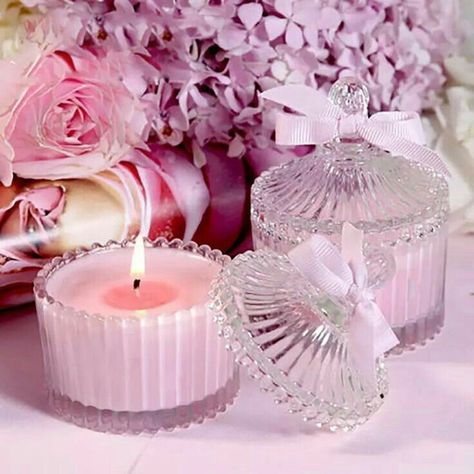 Crystal Jar, Watercolor Flower Prints, Candle Wedding Gift, Bridal Gift Wrapping Ideas, Flower Resin Jewelry, Candle Night, Grad Party Decorations, Wedding Giveaways, Scented Candles Luxury