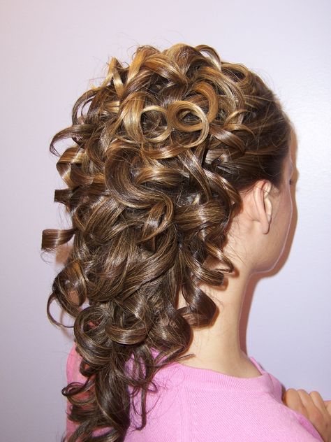 Cascading curls updo by Kristen Hudak Cascading Curls Updo, Hairstyles With Braids Updo, Curls Wedding Hairstyles, Bachelorette Parties Ideas, Wedding Hairstyles With Braids, Loose Curls Updo, Curls Updo, Cascading Curls, African Natural Hairstyles