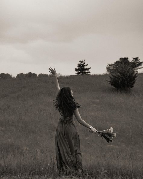 dancing in the rain with @aleahbeah16 is the absolute best way to spend a thursday evening, just try & change my mind🤭 this is the energy i adoreeee from seniors! instead of being bummed that her session ended with rain clouds instead of golden hour, aleah ran right into the rain & had herself a dance party🕺consider this your sign to embrace whatever comes during your senior session! the most fun pictures come from unplanned situations (or weather lol) aleah, i'm just so thankful you're on ... Dancing Outside, Thursday Evening, Fun Pictures, Change My Mind, Walking In The Rain, Rain Clouds, Dancing In The Rain, So Thankful, Senior Session