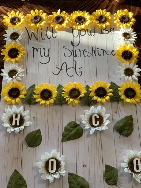 helped my step brother ask his girlfriend to homecoming using sunflowers and poster board Sunflower Promposal Ideas, Sunflower Homecoming Proposal, Sunflower Hoco Proposals, Hoco Poster Ideas Flowers, Flowers Are The 2nd Most Beautiful Thing Promposal, Prom Proposal Sunflower, Hoco Signs Flowers, Fine Hair Men, Hoco Posters