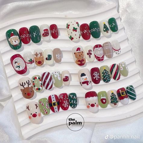 Nail Art Xmas Ideas, Christmas 3d Nail Art, Nail Art Natal Xmas, Japanese Christmas Nails, Nail Christmas Korea, Noel Nail Art, Nail Noel Christmas, Nail Art Christmas Designs, Kawaii Christmas Nails