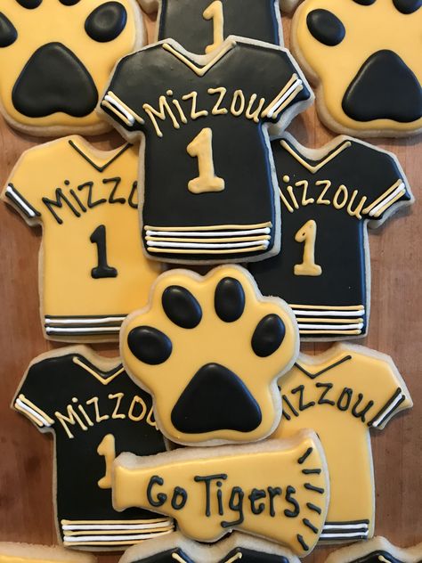 Mizzou Cookies, Mizzou Graduation Party, July Ideas, Iced Cookies, Cookie Ideas, 4th July, Cookie Designs, Grad Party, Grad Parties