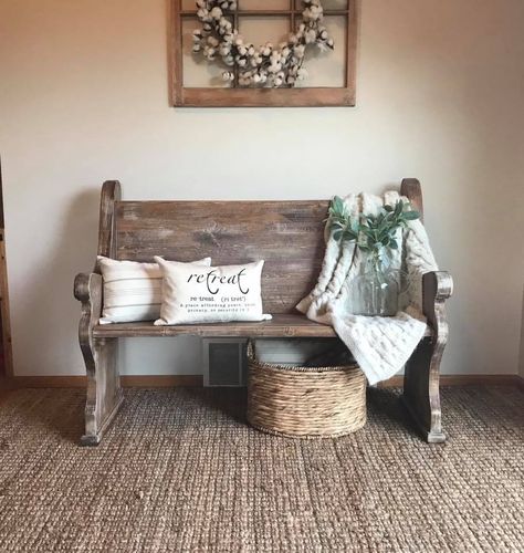 Beautiful handmade pew bench Decorating Entryway Bench, Pew Entryway, Church Pew Entryway, Bench Foyer, Barndo Ideas, Church Pew Bench, Vintage Aesthetic Room, Antique Ideas, Pew Bench