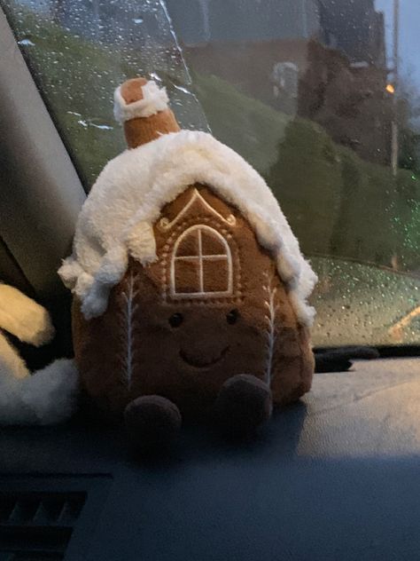 🧶Christmas jellycat gingerbread house🧡 Jellycat Gingerbread, Xmas Vibes, Man House, Xmas List, Cat House, Gingerbread Man, Journal Pages, Gingerbread House, Dream Big