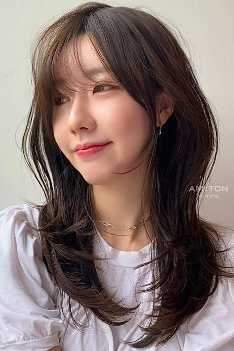 55+ Trendiest Korean Hairstyles and Haircuts for Women Korean Haircut Medium, Diamond Face Haircut, Korean Hair Styles, 2022 Haircut, Korean Hairstyles Women, Korean Bangs, Korean Hairstyles, Korean Haircut, Korean Hair Color