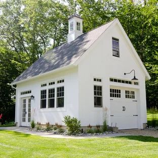 Detached Garage Designs, Carriage House Garage, Farmhouse Garage, Garage Guest House, Carriage House Plans, Backyard Layout, Garage Addition, Barn Garage, Garage Remodel