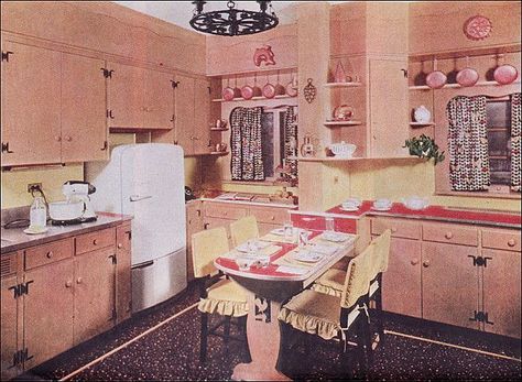 A ladder makes everything accessible / Library House by Jessica Helgerson / Birch   Bird Vintage Home Interior House American Style, 1950 Kitchen, Brick Tile Floor, Bright Kitchen Decor, American Style Kitchen, Retro Rooms, 50s Design, Early American Style, Laminate Counter