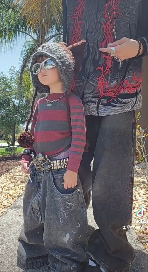 Drip Clothes, Drip Style, Baggy Scene Clothes, Shoe Grudge Kid, Bebe Outfit Y2k, 2000s Toddler Outfits, Skeleton Y2k Hoodie, Grunge Kids, Baby Fits