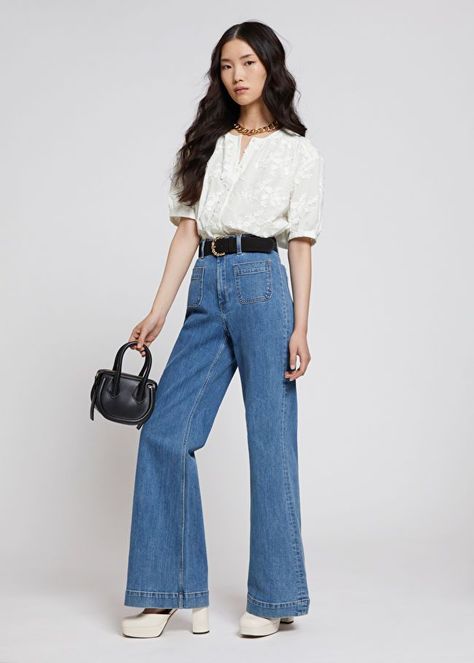 Blouse surdimensionnée froncée en coton | & Other Stories US Outfit With Jeans, Parisian Outfit, White Embroidered Blouse, Casual Outfit Inspiration, Rib Knit Top, Chic Blouses, Blouse Nordstrom, Simply Chic, Oversized Blouse