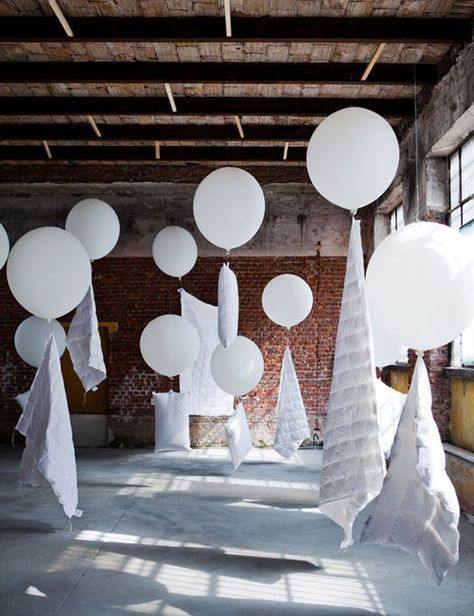 s o a r Moon Stage Design, Fabric Stage Design, Space Set Design, Set Design Ideas, Bühnen Design, Balloons White, Theatre Inspiration, Fabric Installation, Bean Pods