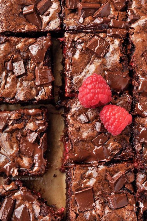 Brownies With Raspberry Sauce, Chocolate Raspberry Dessert, Brownie Raspberry, Ultimate Chocolate Brownies, Raspberry Brownie, Tart Raspberry, Chocolate Raspberry Brownies, Healthy Chocolate Recipes, Cocoa Brownies