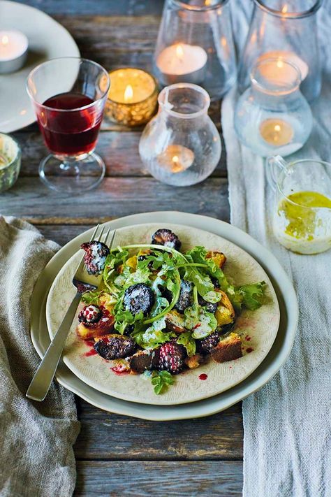 Black Pudding Salad, Pudding Salad, Blackberry Salad, Salad Bag, Ultimate Salad, Salad Buffet, Black Pudding, Perfect Lunch, Summer Salad Recipes