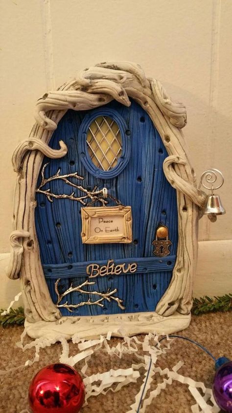 Faerie Door, Diy Fairy Door, Fairy Garden Doors, Elf Door, Clay Fairy House, Fairy House Diy, Rope Ladder, Fairy Garden Crafts, Mini Fairy Garden