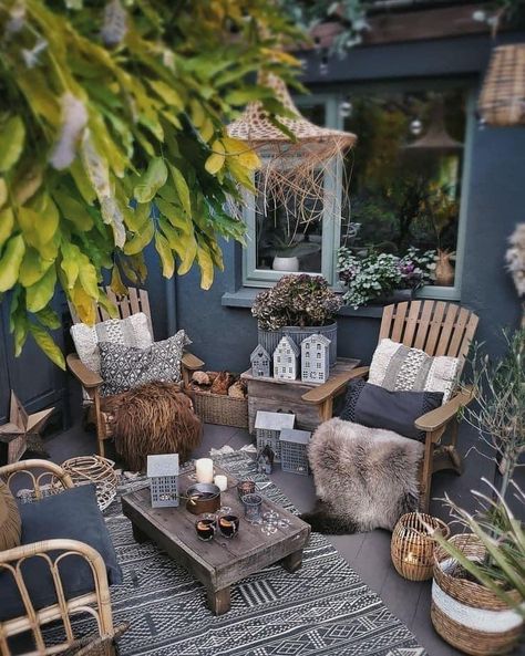 Design Per Patio, Small Patio Decor, Boho Patio, Side Garden, Backyard Inspiration, Outdoor Gardens Design, Outdoor Patio Decor, Courtyard Garden, Small Patio