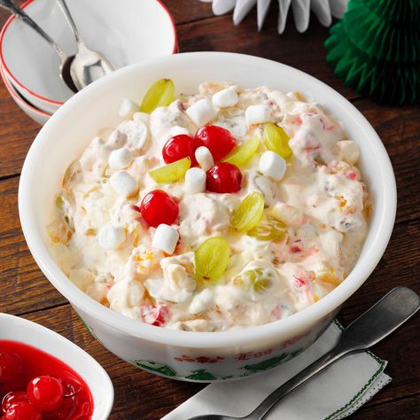 Christmas Fruit Salad Pineapple Fluff Salad, Festive Fruit Salad, Overnight Salad, Christmas Fruit Salad, Pineapple Fluff, Fluff Salad Recipes, Ambrosia Fruit Salad, Fluff Salad, Fruit Salad Recipe