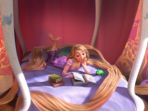 We’re taking advice from the Queen of Quarantine herself, Tangled’s Rapunzel. Check out these 5 great Disney quarantine tips! Tangled 2010, Baby Luna, Rapunzel And Eugene, Disney Version, Disney Pixar Movies, Cute Disney Pictures, Princess Rapunzel, Tangled Rapunzel, Music Pics