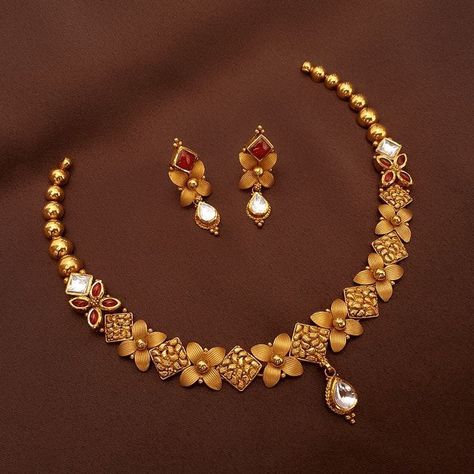 Most Beautiful Gold Necklace Bridal Jewellery Sets Design 2023 Gold 22k Jewelry, Gold Jwellary Design Necklaces, Modern Necklace Design Gold, ज्वेलरी डिजाइन, Indian Jewellery Design Gold Necklace Set Bridal Jewelry, Jewelry Design Necklace Gold Indian, Gold Jewelry Fashion Necklace Indian, Fancy Necklace Gold, Fancy Gold Necklace Designs