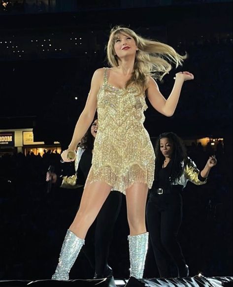 taylor swift the eras tour Short Gold Dress, Taylor Swift Fearless Album, Fearless Dress, Milan Outfits, Fearless Album, Gold Dress Short, Taylor Swift Dress, Fearless Era, Swift Concert