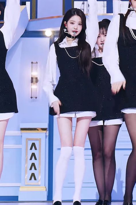 Wonyoung Outfit Stage, Ive Stage Outfits, Wonyoung Body, Kpop Concert Outfit, Sassy Outfit, Kpop Outfits, Stage Outfits, Aesthetic Outfits, Asian Fashion